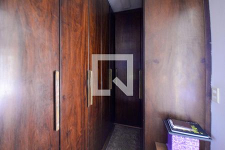 Casa à venda com 282m², 4 quartos e 6 vagas Casa à venda com 282m², 4 quartos e 6 vagasQuarto 4 - Suite (closset)