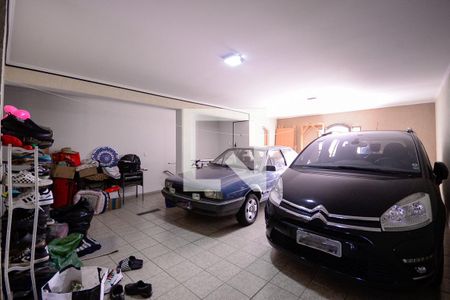 Casa à venda com 282m², 4 quartos e 6 vagas Casa à venda com 282m², 4 quartos e 6 vagasGaragem