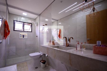 Casa à venda com 282m², 4 quartos e 6 vagas Casa à venda com 282m², 4 quartos e 6 vagasBanheiro Social