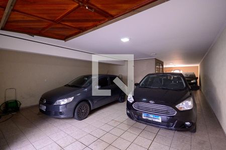 Casa à venda com 282m², 4 quartos e 6 vagas Casa à venda com 282m², 4 quartos e 6 vagasGaragem