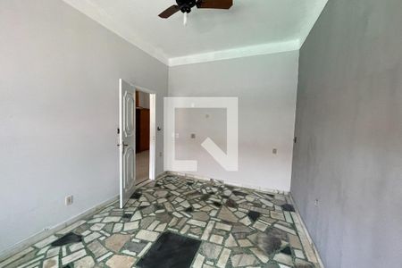 Quarto de casa para alugar com 2 quartos, 265m² em Saracuruna, Duque de Caxias