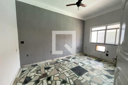 Quarto de casa para alugar com 2 quartos, 265m² em Saracuruna, Duque de Caxias