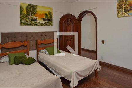 Casa de condomínio à venda com 1600m², 11 quartos e 10 vagas Casa de condomínio à venda com 1600m², 11 quartos e 10 vagasSuíte 4