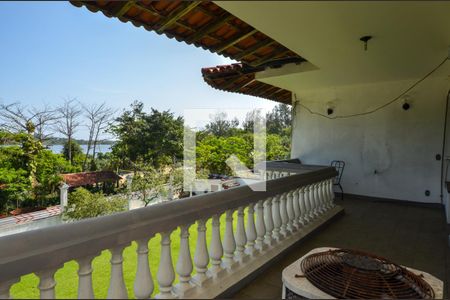 Casa de condomínio à venda com 1600m², 11 quartos e 10 vagas Casa de condomínio à venda com 1600m², 11 quartos e 10 vagasVaranda