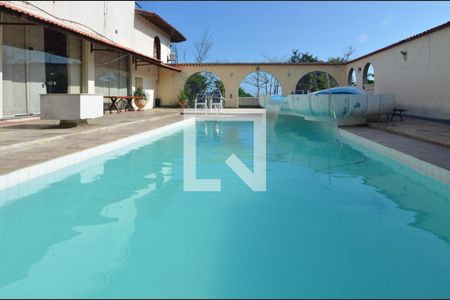 Casa de condomínio à venda com 1600m², 11 quartos e 10 vagas Casa de condomínio à venda com 1600m², 11 quartos e 10 vagasÁrea externa