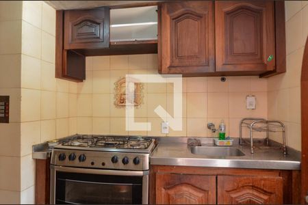 Casa de condomínio à venda com 1600m², 11 quartos e 10 vagas Casa de condomínio à venda com 1600m², 11 quartos e 10 vagasCozinha 3