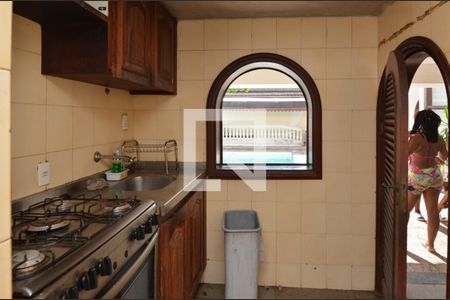 Casa de condomínio à venda com 1600m², 11 quartos e 10 vagas Casa de condomínio à venda com 1600m², 11 quartos e 10 vagasCozinha 3