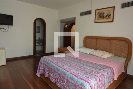 Casa de condomínio à venda com 1600m², 11 quartos e 10 vagas Casa de condomínio à venda com 1600m², 11 quartos e 10 vagasSuite 2