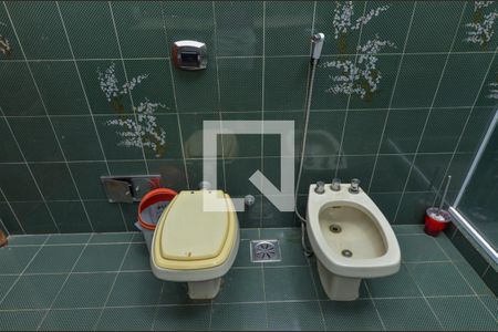 Casa de condomínio à venda com 1600m², 11 quartos e 10 vagas Casa de condomínio à venda com 1600m², 11 quartos e 10 vagasBanheiro da Suíte 1