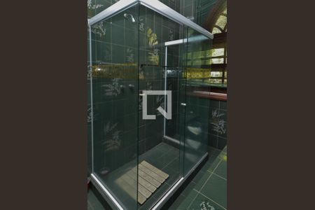 Casa de condomínio à venda com 1600m², 11 quartos e 10 vagas Casa de condomínio à venda com 1600m², 11 quartos e 10 vagasBanheiro da Suíte 1