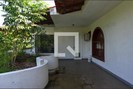 Casa de condomínio à venda com 1600m², 11 quartos e 10 vagas Casa de condomínio à venda com 1600m², 11 quartos e 10 vagasVaranda