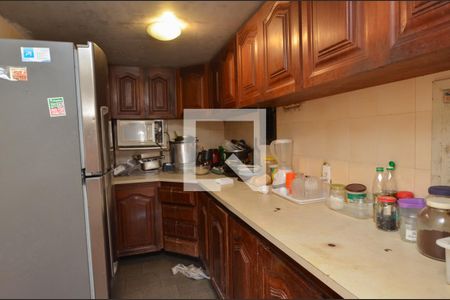 Casa de condomínio à venda com 1600m², 11 quartos e 10 vagas Casa de condomínio à venda com 1600m², 11 quartos e 10 vagasCozinha 3