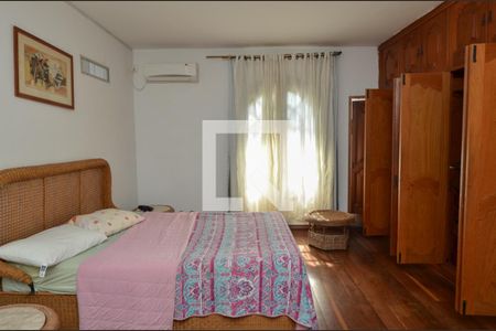 Casa de condomínio à venda com 1600m², 11 quartos e 10 vagas Casa de condomínio à venda com 1600m², 11 quartos e 10 vagasSuite 2