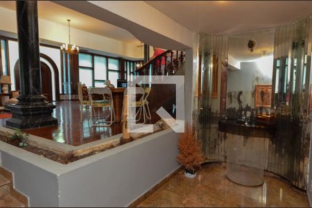 Casa de condomínio à venda com 1600m², 11 quartos e 10 vagas Casa de condomínio à venda com 1600m², 11 quartos e 10 vagasSala