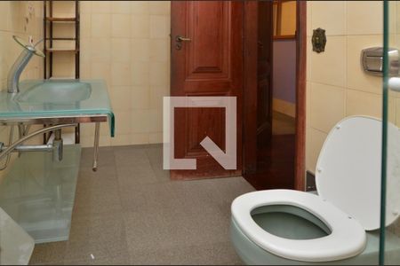 Casa de condomínio à venda com 1600m², 11 quartos e 10 vagas Casa de condomínio à venda com 1600m², 11 quartos e 10 vagasBanheiro da Suíte 7