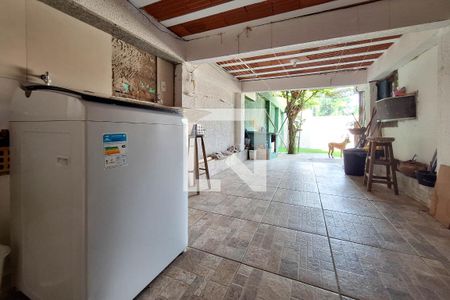 Casa à venda com 290m², 5 quartos e 3 vagas Casa à venda com 290m², 5 quartos e 3 vagasÁrea de Serviço