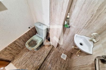 Casa à venda com 290m², 5 quartos e 3 vagas Casa à venda com 290m², 5 quartos e 3 vagasBanheiro da Suíte 2