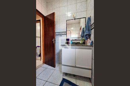 Casa à venda com 290m², 5 quartos e 3 vagas Casa à venda com 290m², 5 quartos e 3 vagasBanheiro Social