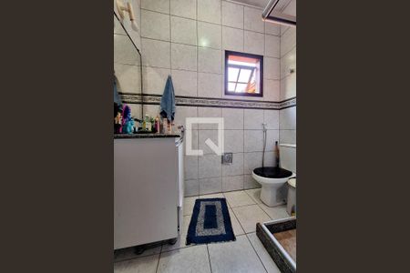 Casa à venda com 290m², 5 quartos e 3 vagas Casa à venda com 290m², 5 quartos e 3 vagasBanheiro Social