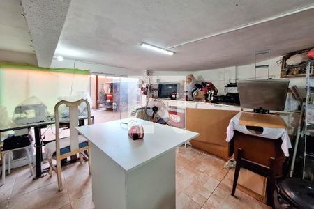 Casa à venda com 290m², 5 quartos e 3 vagas Casa à venda com 290m², 5 quartos e 3 vagasAteliê