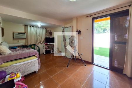 Casa à venda com 290m², 5 quartos e 3 vagas Casa à venda com 290m², 5 quartos e 3 vagasSuíte 3