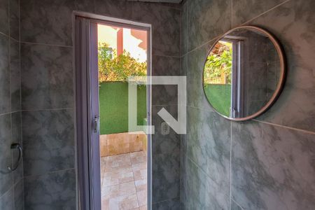 Casa à venda com 290m², 5 quartos e 3 vagas Casa à venda com 290m², 5 quartos e 3 vagasLavabo