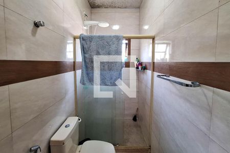 Casa à venda com 290m², 5 quartos e 3 vagas Casa à venda com 290m², 5 quartos e 3 vagasBanheiro da Suíte 1