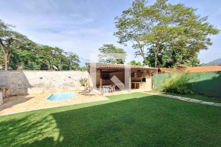 Casa à venda com 290m², 5 quartos e 3 vagas Casa à venda com 290m², 5 quartos e 3 vagasÁrea Externa