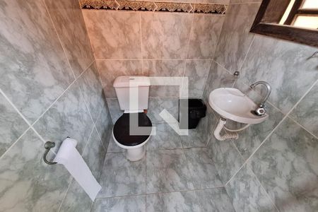 Casa à venda com 290m², 5 quartos e 3 vagas Casa à venda com 290m², 5 quartos e 3 vagasLavabo