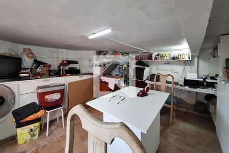 Casa à venda com 290m², 5 quartos e 3 vagas Casa à venda com 290m², 5 quartos e 3 vagasAteliê