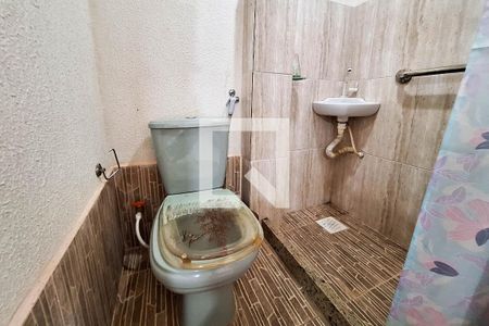 Casa à venda com 290m², 5 quartos e 3 vagas Casa à venda com 290m², 5 quartos e 3 vagasBanheiro da Suíte 2