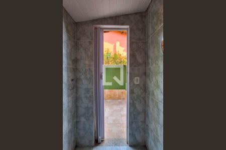 Casa à venda com 290m², 5 quartos e 3 vagas Casa à venda com 290m², 5 quartos e 3 vagasLavabo