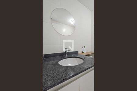 Banheiro de apartamento para alugar com 2 quartos, 46m² em Vila Constança, São Paulo