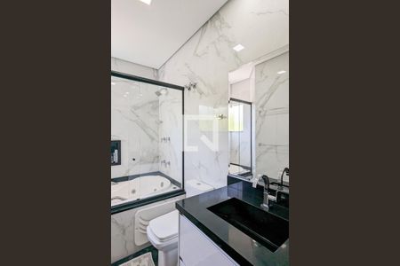 Casa à venda com 254m², 3 quartos e 5 vagas Casa à venda com 254m², 3 quartos e 5 vagasBanheiro da suíte 1