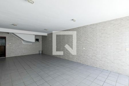 Casa à venda com 254m², 3 quartos e 5 vagas Casa à venda com 254m², 3 quartos e 5 vagasGaragem