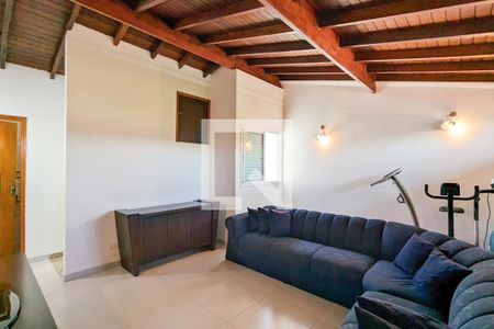 Casa à venda com 254m², 3 quartos e 5 vagas Casa à venda com 254m², 3 quartos e 5 vagasSótão