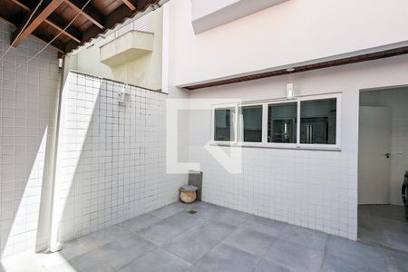 Casa à venda com 254m², 3 quartos e 5 vagas Casa à venda com 254m², 3 quartos e 5 vagasChurrasqueira