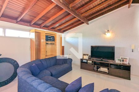 Casa à venda com 254m², 3 quartos e 5 vagas Casa à venda com 254m², 3 quartos e 5 vagasSótão