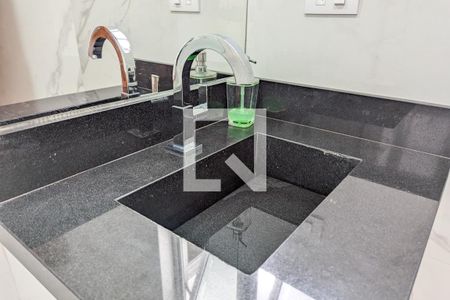 Casa à venda com 254m², 3 quartos e 5 vagas Casa à venda com 254m², 3 quartos e 5 vagasBanheiro da suíte 2