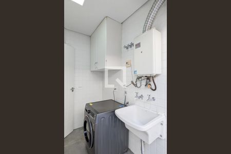 Casa à venda com 254m², 3 quartos e 5 vagas Casa à venda com 254m², 3 quartos e 5 vagasÁrea de serviço