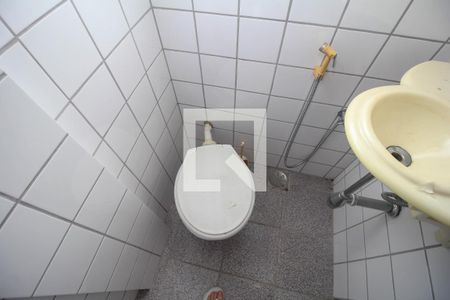 Apartamento à venda com 80m², 2 quartos e sem vaga Apartamento à venda com 80m², 2 quartos e sem vagaBanheiro da Suíte