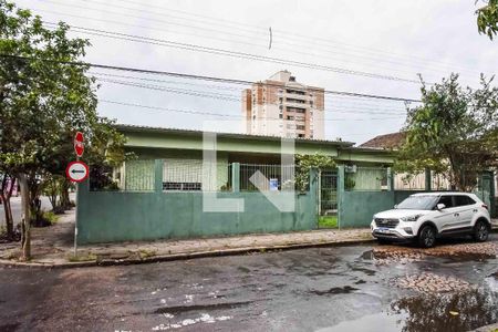 Casa à venda com 400m², 7 quartos e 8 vagasFachada