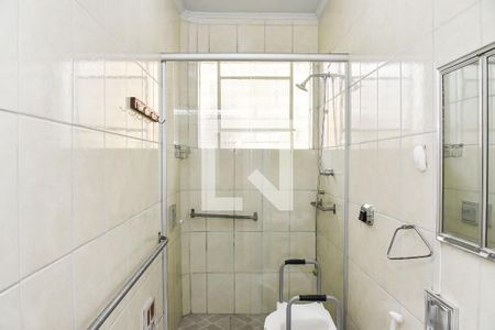 Casa à venda com 400m², 7 quartos e 8 vagasBanheiro da Suíte 1