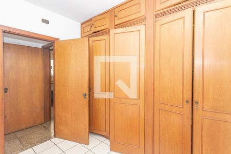 Casa à venda com 257m², 4 quartos e 3 vagas Casa à venda com 257m², 4 quartos e 3 vagasSuíte 1