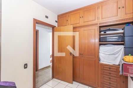 Casa à venda com 257m², 4 quartos e 3 vagas Casa à venda com 257m², 4 quartos e 3 vagasQuarto 2