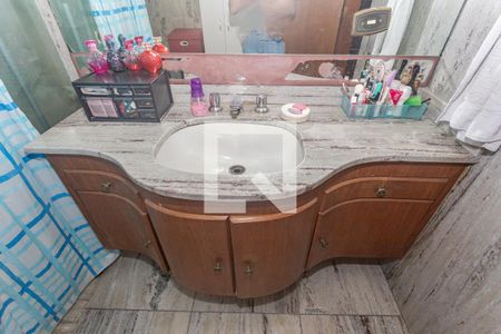 Casa à venda com 257m², 4 quartos e 3 vagas Casa à venda com 257m², 4 quartos e 3 vagasBanheiro da Suíte 2