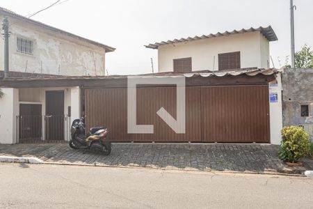 Casa à venda com 257m², 4 quartos e 3 vagas Casa à venda com 257m², 4 quartos e 3 vagasFachada da frente