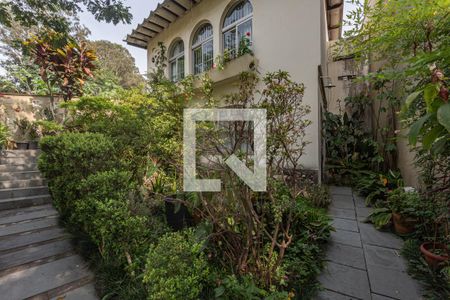 Casa à venda com 257m², 4 quartos e 3 vagas Casa à venda com 257m², 4 quartos e 3 vagasJardim