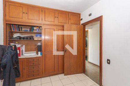 Casa à venda com 257m², 4 quartos e 3 vagas Casa à venda com 257m², 4 quartos e 3 vagasQuarto 1