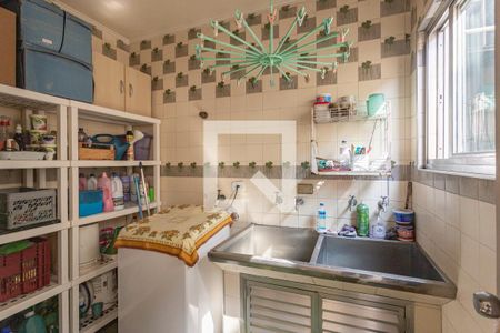 Casa à venda com 257m², 4 quartos e 3 vagas Casa à venda com 257m², 4 quartos e 3 vagasÁrea de Serviço